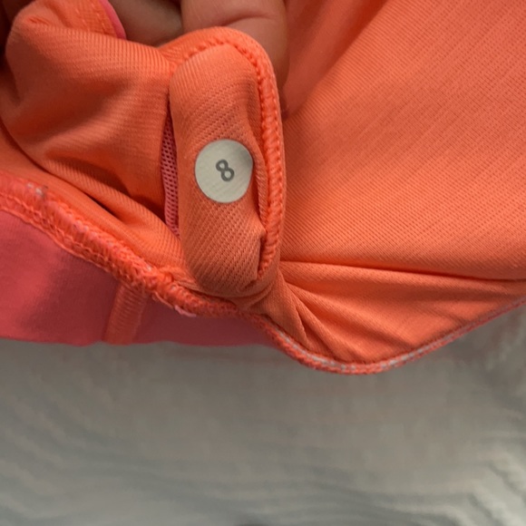 Lululemon Energy Bra - Size 8 - Picture 3 of 3